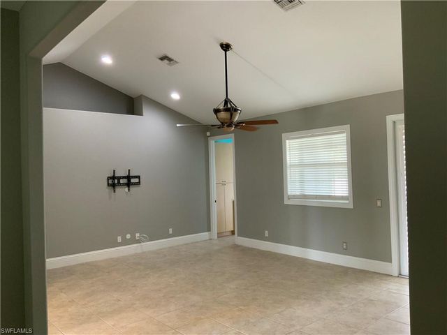 2715 2nd PL, Cape Coral, FL 33914