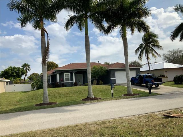 2715 2nd PL, Cape Coral, FL 33914