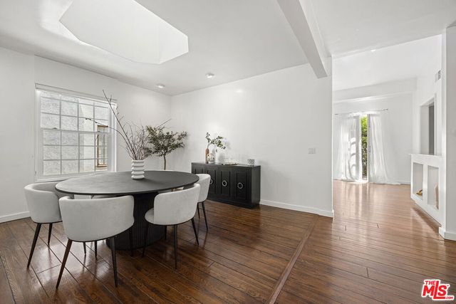 245 N Wetherly Drive, Beverly Hills, CA 90211