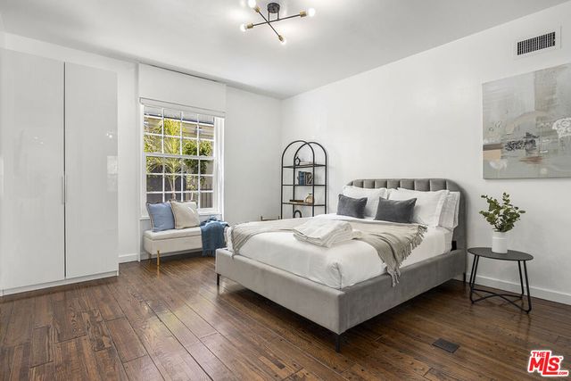 245 N Wetherly Drive, Beverly Hills, CA 90211