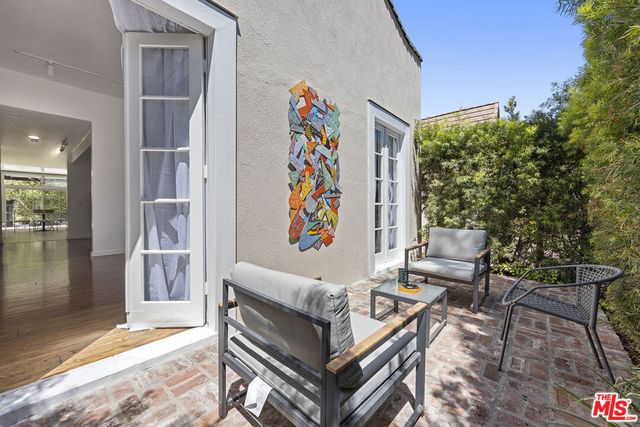 245 N Wetherly Drive, Beverly Hills, CA 90211