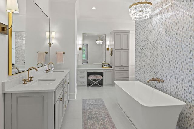 12156 Indigo Dr, St Francisville, LA 70775