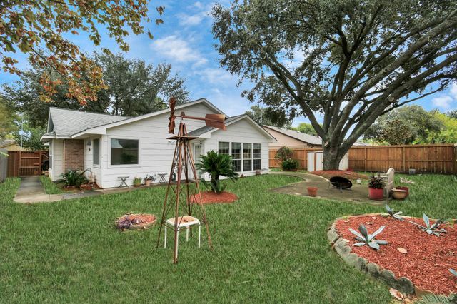 4711 Misty Shadows Drive, Houston, TX 77041