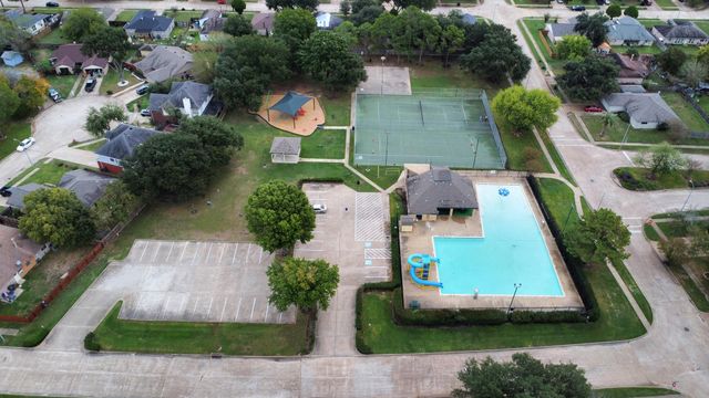 4711 Misty Shadows Drive, Houston, TX 77041