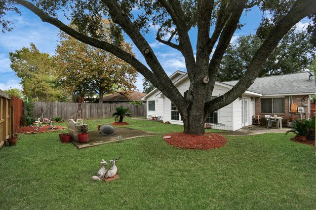 4711 Misty Shadows Drive, Houston, TX 77041