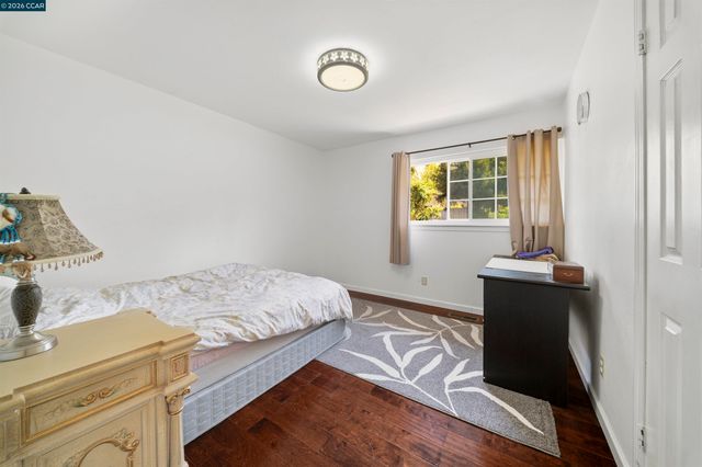 732 Moraga Rd, Moraga, CA 94556