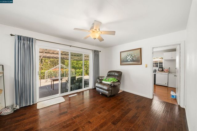 732 Moraga Rd, Moraga, CA 94556