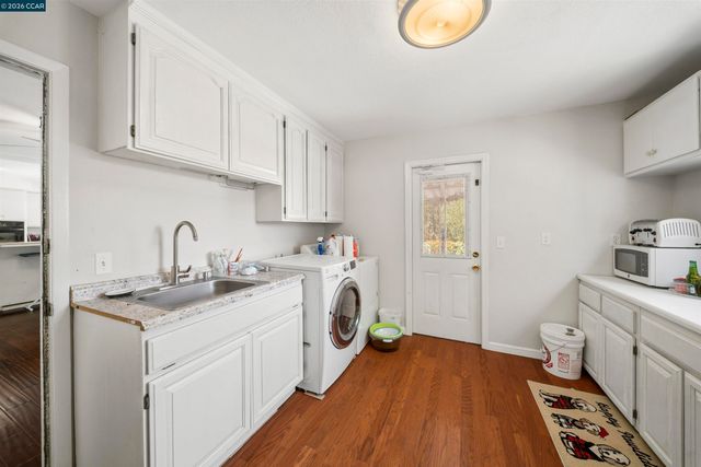 732 Moraga Rd, Moraga, CA 94556