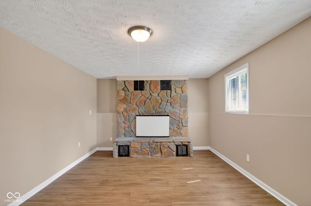 5528 Dollar Hide North Drive, Indianapolis, IN 46221