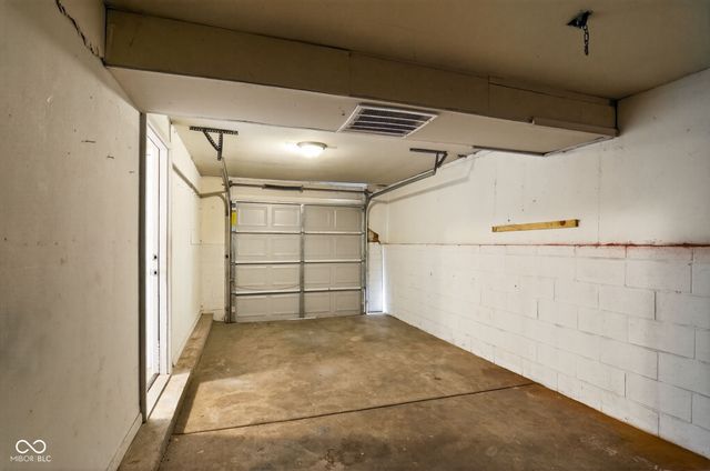 5528 Dollar Hide North Drive, Indianapolis, IN 46221