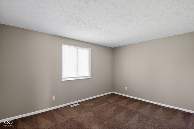 5528 Dollar Hide North Drive, Indianapolis, IN 46221