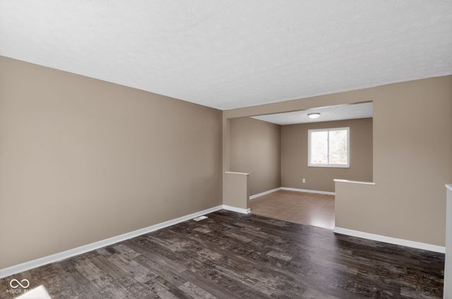 5528 Dollar Hide North Drive, Indianapolis, IN 46221