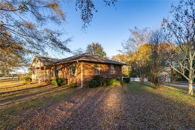 1526 N Cherokee Road, Social Circle, GA 30025