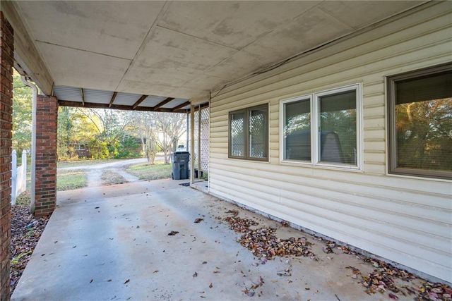 1526 N Cherokee Road, Social Circle, GA 30025