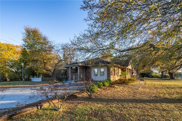1526 N Cherokee Road, Social Circle, GA 30025
