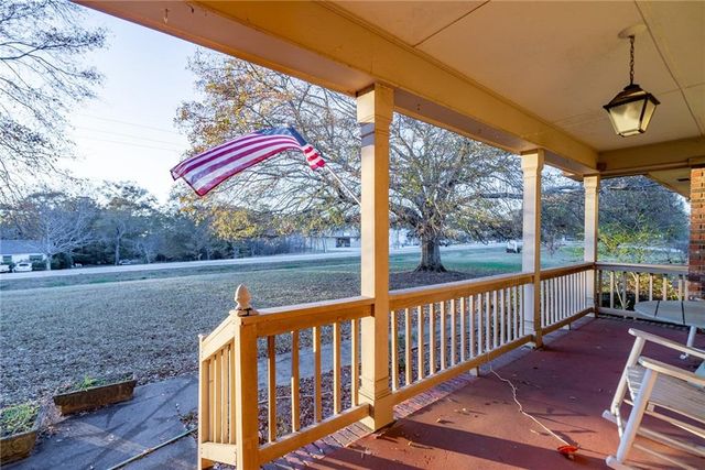 1526 N Cherokee Road, Social Circle, GA 30025