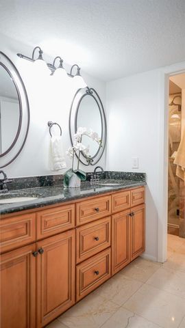 301 2ND STREET N 14, St Petersburg, FL 33701