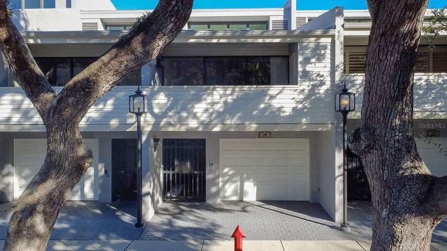 301 2ND STREET N 14, St Petersburg, FL 33701