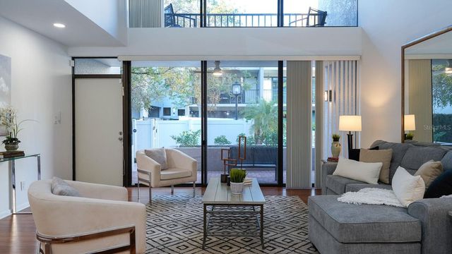 301 2ND STREET N 14, St Petersburg, FL 33701