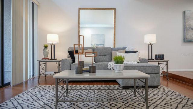 301 2ND STREET N 14, St Petersburg, FL 33701