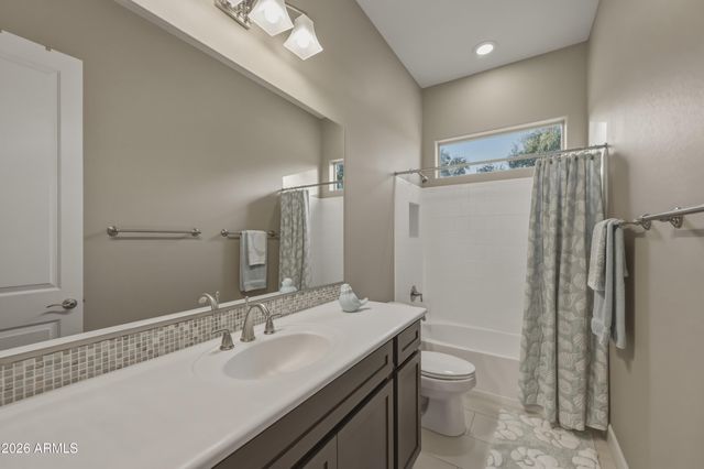 6648 S Lyon Drive, Gilbert, AZ 85298