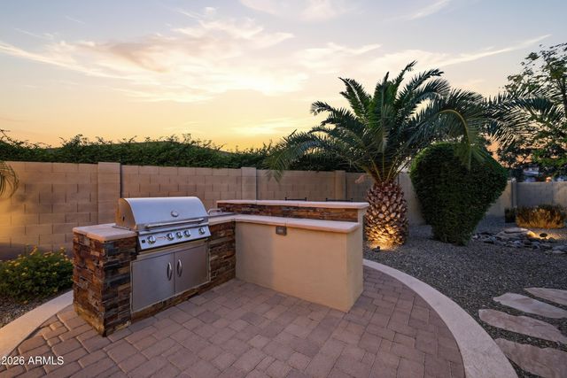 6648 S Lyon Drive, Gilbert, AZ 85298