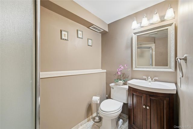 6 Paula Street, East Northport, NY 11731