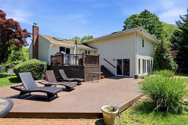 6 Paula Street, East Northport, NY 11731