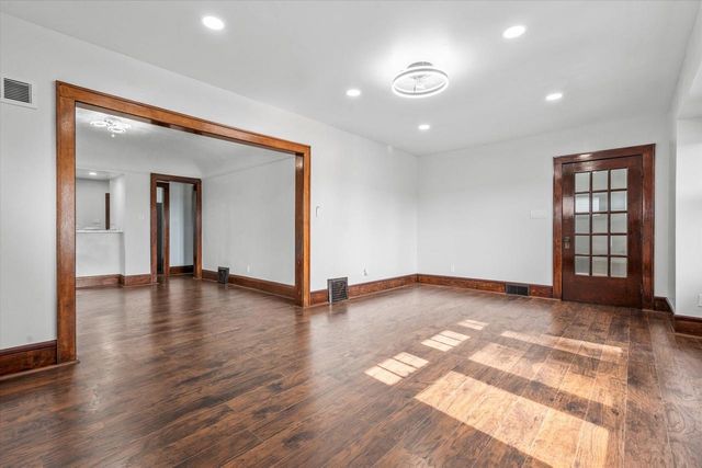 3783 N 9th STREET, Milwaukee, WI 53206