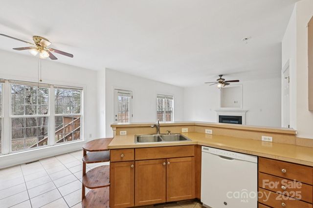 3543 Lake Bluff Drive, Sherrills Ford, NC 28673