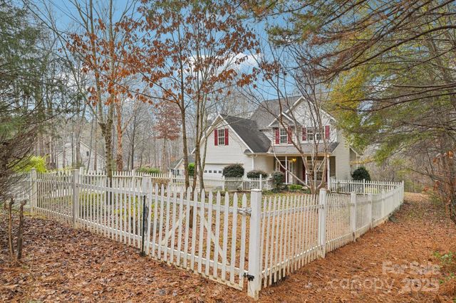 3543 Lake Bluff Drive, Sherrills Ford, NC 28673