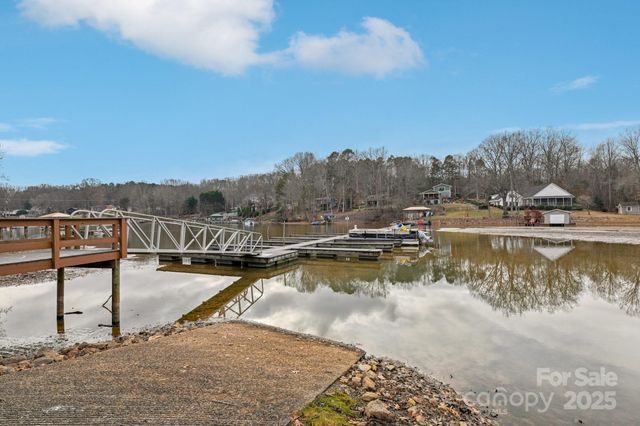 3543 Lake Bluff Drive, Sherrills Ford, NC 28673