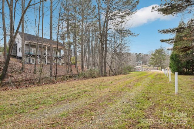 3543 Lake Bluff Drive, Sherrills Ford, NC 28673