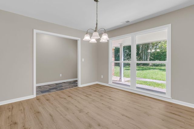 109 Halcyon Road, Summerville, SC 29483