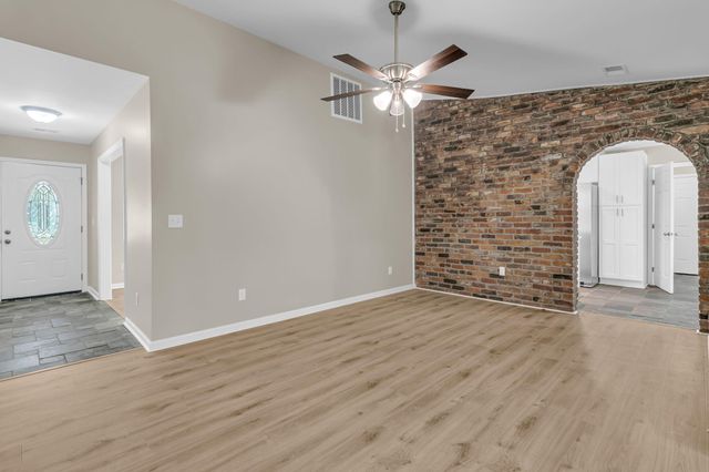 109 Halcyon Road, Summerville, SC 29483