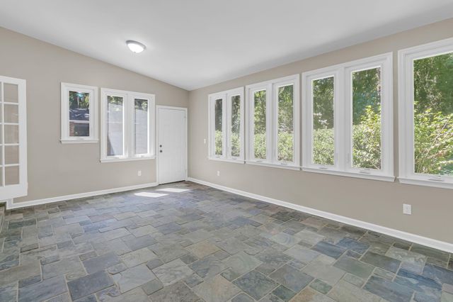 109 Halcyon Road, Summerville, SC 29483