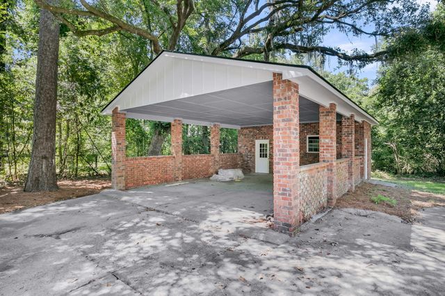 109 Halcyon Road, Summerville, SC 29483