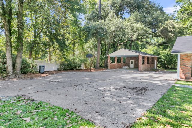 109 Halcyon Road, Summerville, SC 29483
