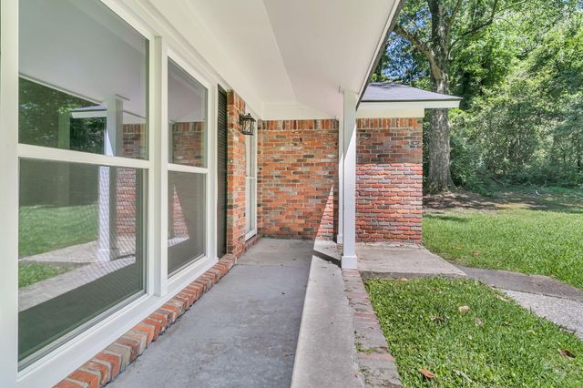 109 Halcyon Road, Summerville, SC 29483