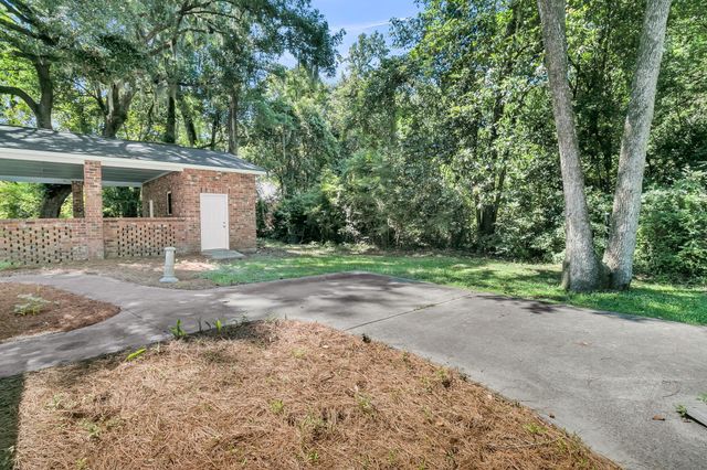 109 Halcyon Road, Summerville, SC 29483