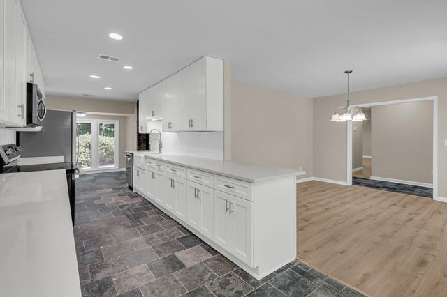 109 Halcyon Road, Summerville, SC 29483