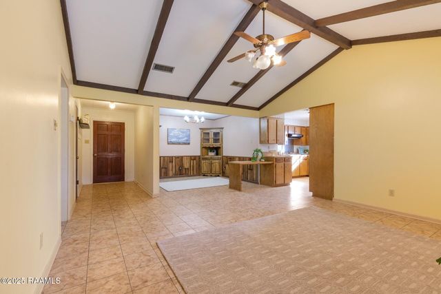 204 Stephanie Drive, St. Martinville, LA 70582