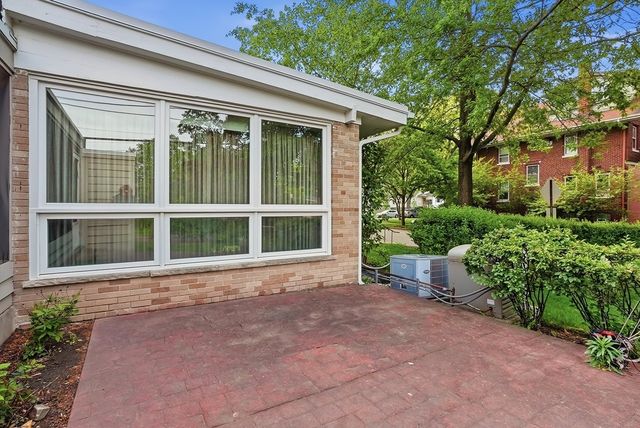 600 Florence Avenue, Evanston, IL 60202
