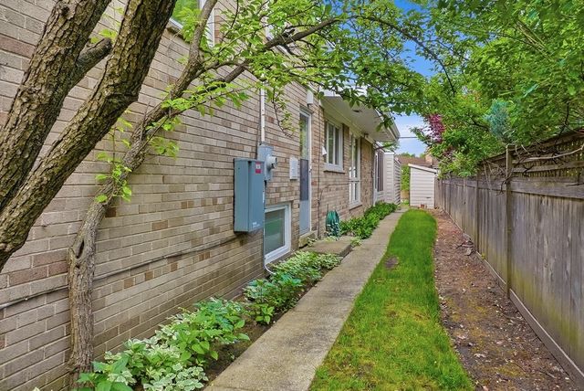600 Florence Avenue, Evanston, IL 60202
