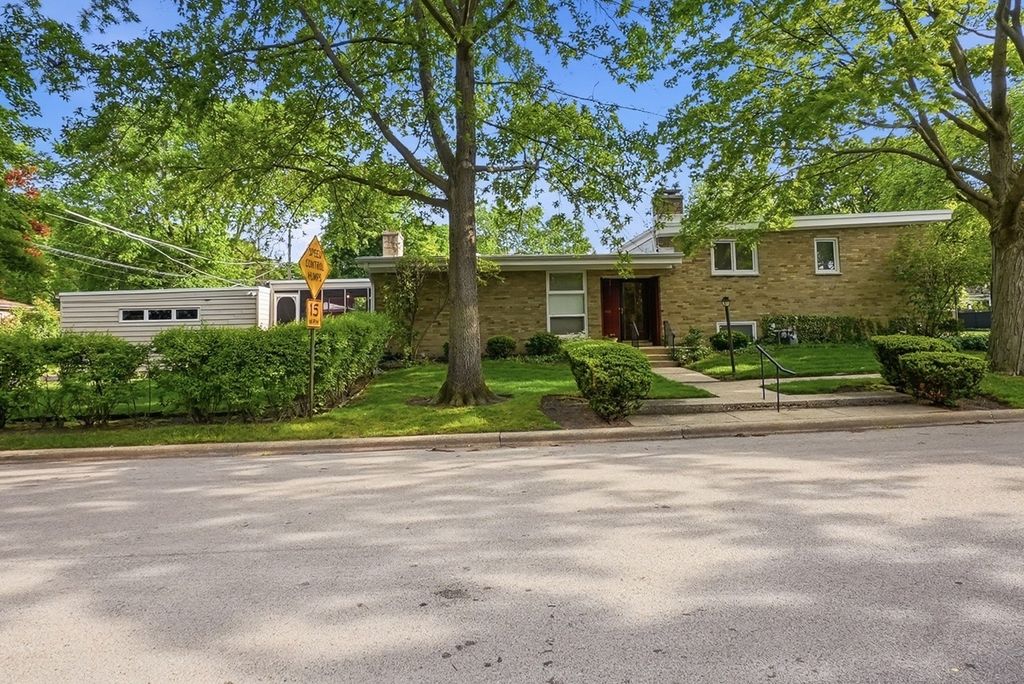600 Florence Avenue, Evanston, IL 60202