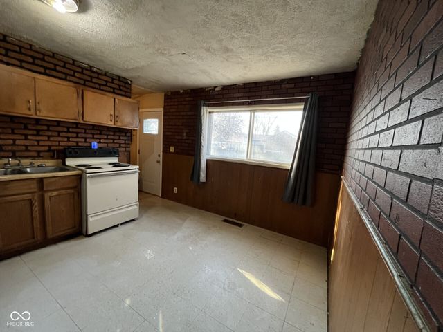 5919 W 41st Place, Indianapolis, IN 46254