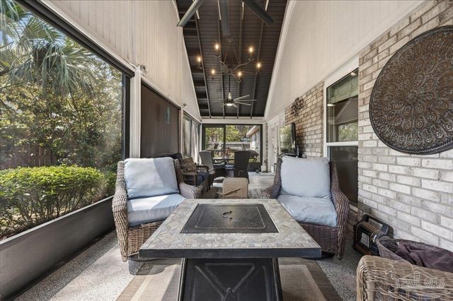 627 Bayshore Dr, Miramar Beach, FL 32550