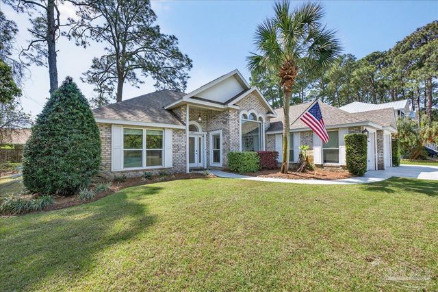 627 Bayshore Dr, Miramar Beach, FL 32550