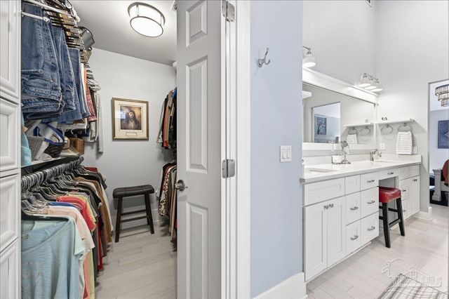 627 Bayshore Dr, Miramar Beach, FL 32550