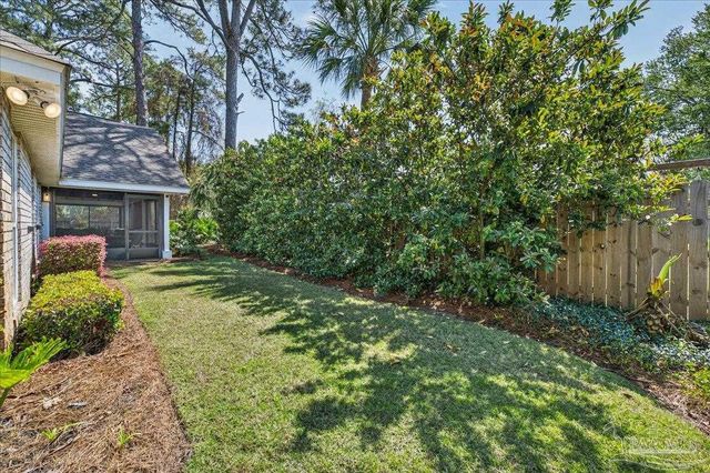 627 Bayshore Dr, Miramar Beach, FL 32550